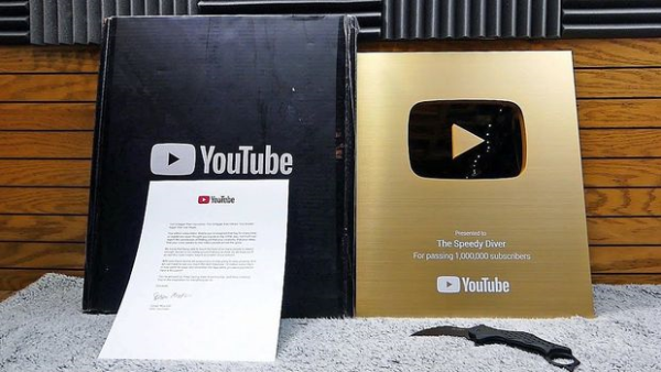 “YouTube” azərbaycanlı kanal sahibini “Qızıl düymə” ilə mükafatlandırdı